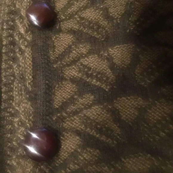 Cardigan - Picture 10 of 13